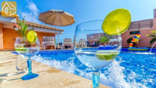 Villa In Lloret de Mar Sleeps 10 Includes Swimming Pool And Wifi 2