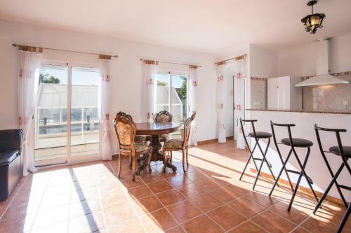Beautiful 5-bed Villa In Fortuna