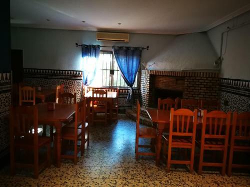 Hotel Hostal El Kanguro Luesia