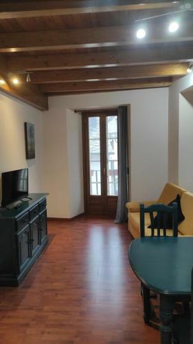 The Romanic Wall Apartaments