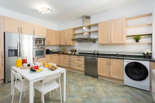 Apartamento Vip Letras, By Monaro