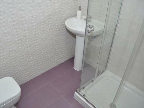 Hostal Grand Via House