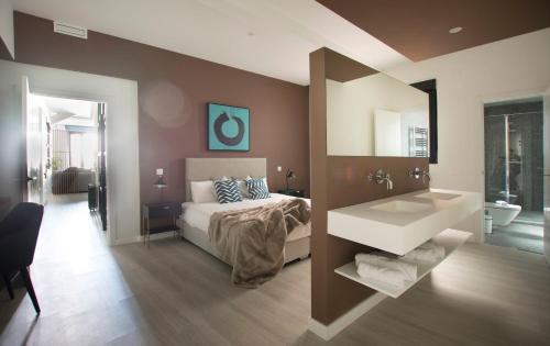 Apartment Plaza Santa Ana 10