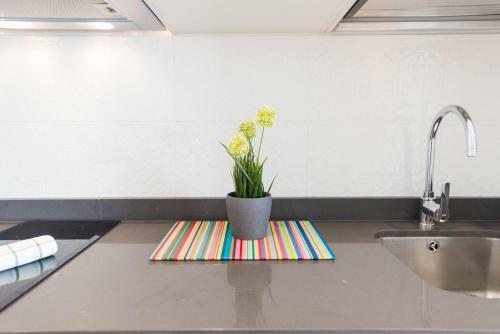Urbe10 Atarazanas 1 Bedroom Apartment (Iii)