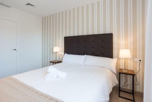 Urbe10 Premium Atarazanas 4 Bedrooms Apartment