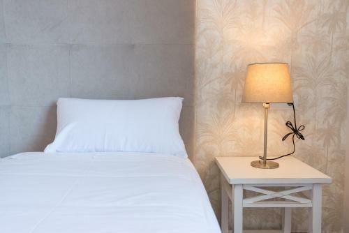 Urbe10 Premium Atarazanas 4 Bedrooms Apartment