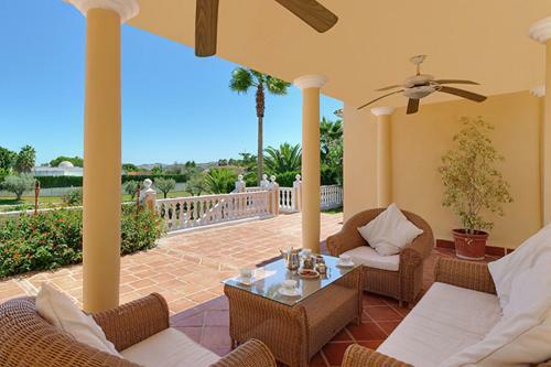 Malaga Villa Sleeps 8 Pool Air Con Wifi T801818