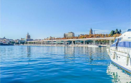 Awesome Home In M�laga W/ Wifi And 2 Bedrooms