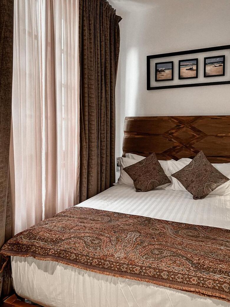 Anahita Boutique Hotel