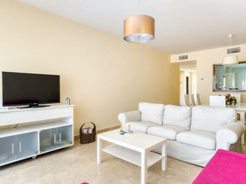 Comfortable Apartment In Manilva With Swimming Pool