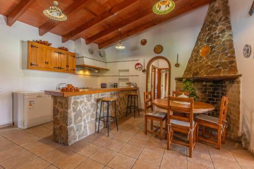 Bonita Casa En Lugar Pintoresco