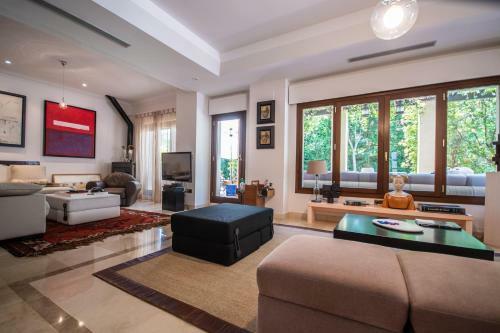 Luxury Beachside Villa In Los Monteros
