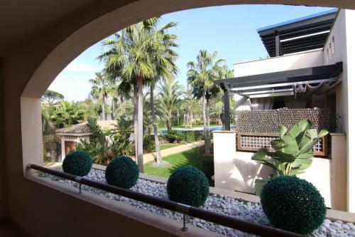 Medina Banus Apartment By Rafleys