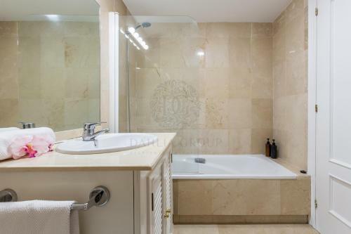 Guadalmina Beach Apartment By Dahlia Group