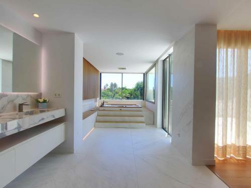 2244 New Modern Luxury Villa In Puerto Banus