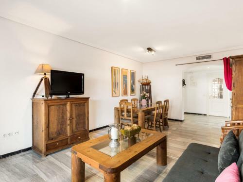 Apartamento de 2 Dormitorios En Medina Garden
