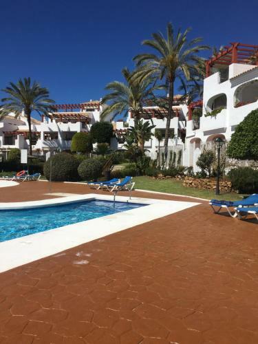 2 Bed Apartment In San Pedro Marbella