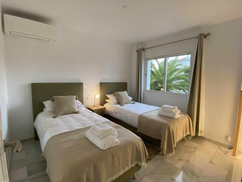Luxury Apartm Brand Newswimming Poolgolf Beach