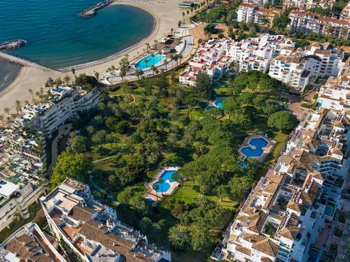 Apartamento De 2 Dormitorios En Playas Del Duque