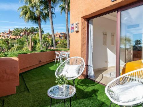 La Alzambra Peaceful Hideaway With Sea Views