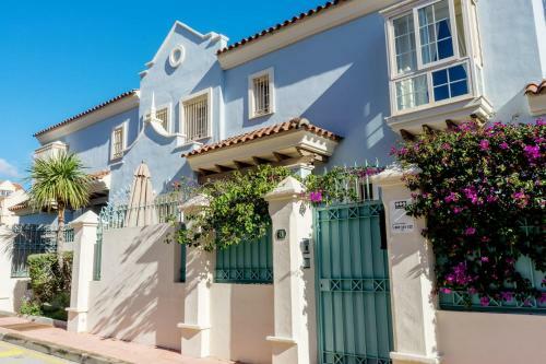 Villa Mare, Puerto Banus - R9965