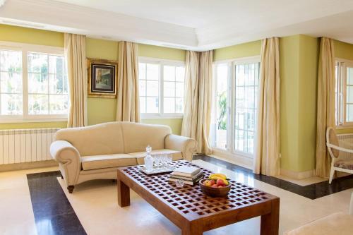 Villa Mare, Puerto Banus - R9965
