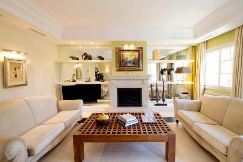 Villa Mare, Puerto Banus - R9965