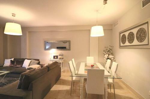 Elegant Apartment In Puerto Banus
