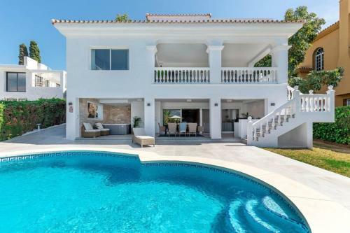 Luxury Heated Pool Villa Jacuzzi Cinema Bbq Sunset