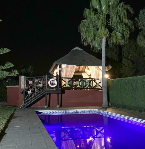 Villa Nabrisa Marbella, 5 Bedroom, Private Pool, Garden, Bbq