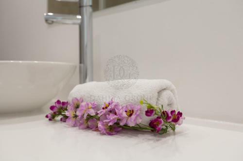 Aloha Puerto Ban�s Beach Apartment