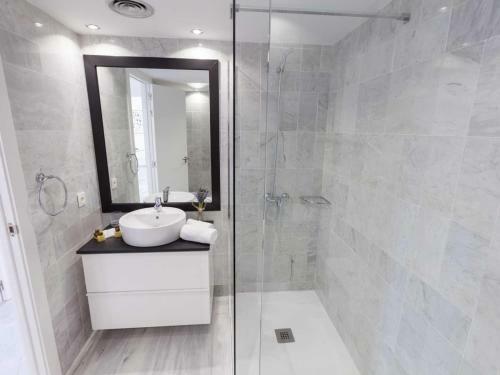 Apartamento Exquisite Penthouse Suite With Rooftop Terrace