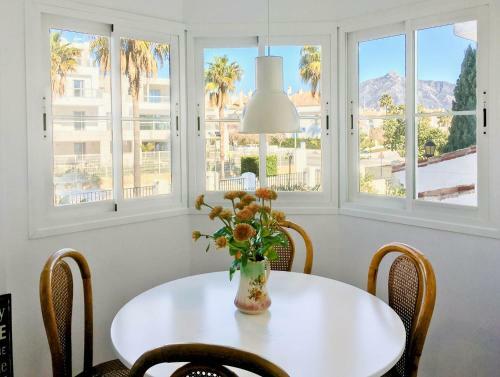 37 - Beach Front Apartment With Pool Views In Las Adeflas