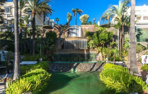 Apartamento Aloha Gardens, Marbella - R9952