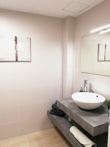 Mazi Apartments Suite