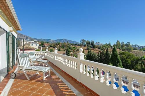 Mijas Villa Sleeps 8 Pool Air Con Wifi