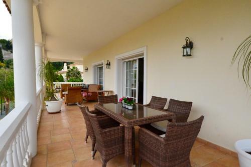 Mijas Villa Sleeps 15 With Pool And Air Con
