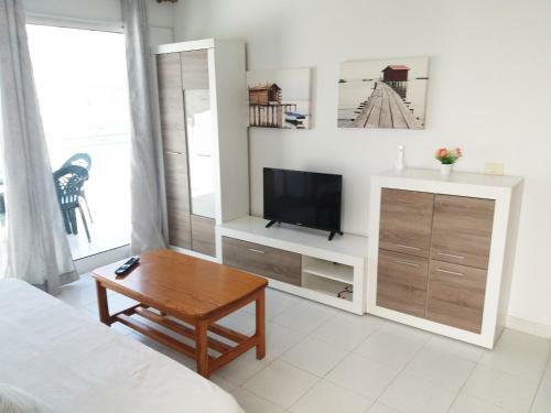 Sunny Air-con Monse�or Apartment