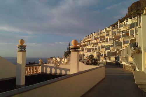 Sunny Air-con Monse�or Apartment