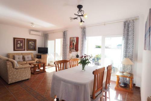 Nerja Paradise Rentals - Villa Buganvilla