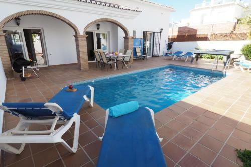Nerja Paradise Rentals - Villa Las Dalias