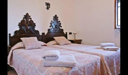 Santa Creu Dels Juglars Villa Sleeps 4 With Pool