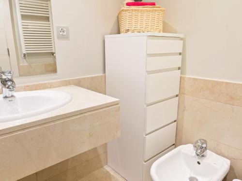 Classy Holiday Home In Orihuela With Garden