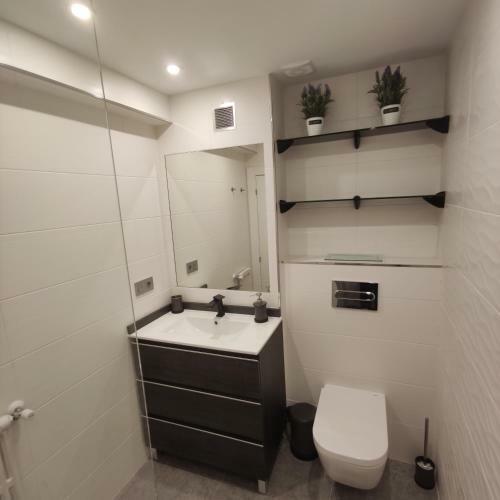 Apartamento De Lujo, Nuevo. Pleno Centro.