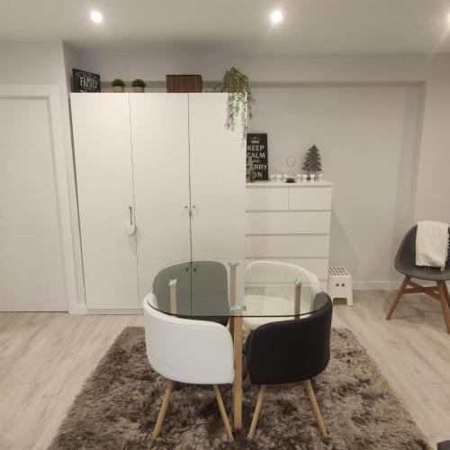 Apartamento De Lujo, Nuevo. Pleno Centro.