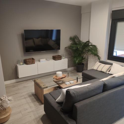 Apartamento De Lujo, Nuevo. Pleno Centro.