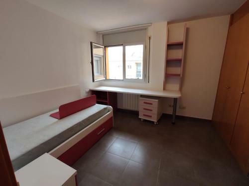Stunning 4-bed Apartment In Palamos