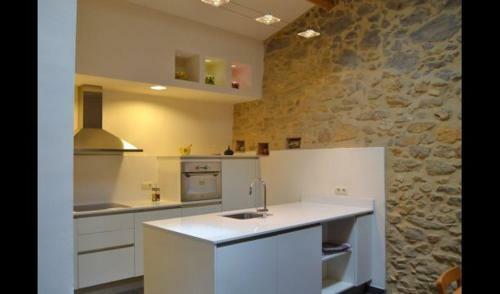 Pals Villa Sleeps 4 With Pool And Air Con
