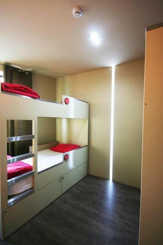 Pilot Design Hostel & Bar