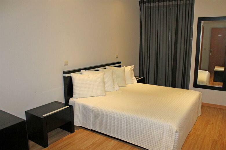 Hostal Vivacity Porto - Rooms & Apartments